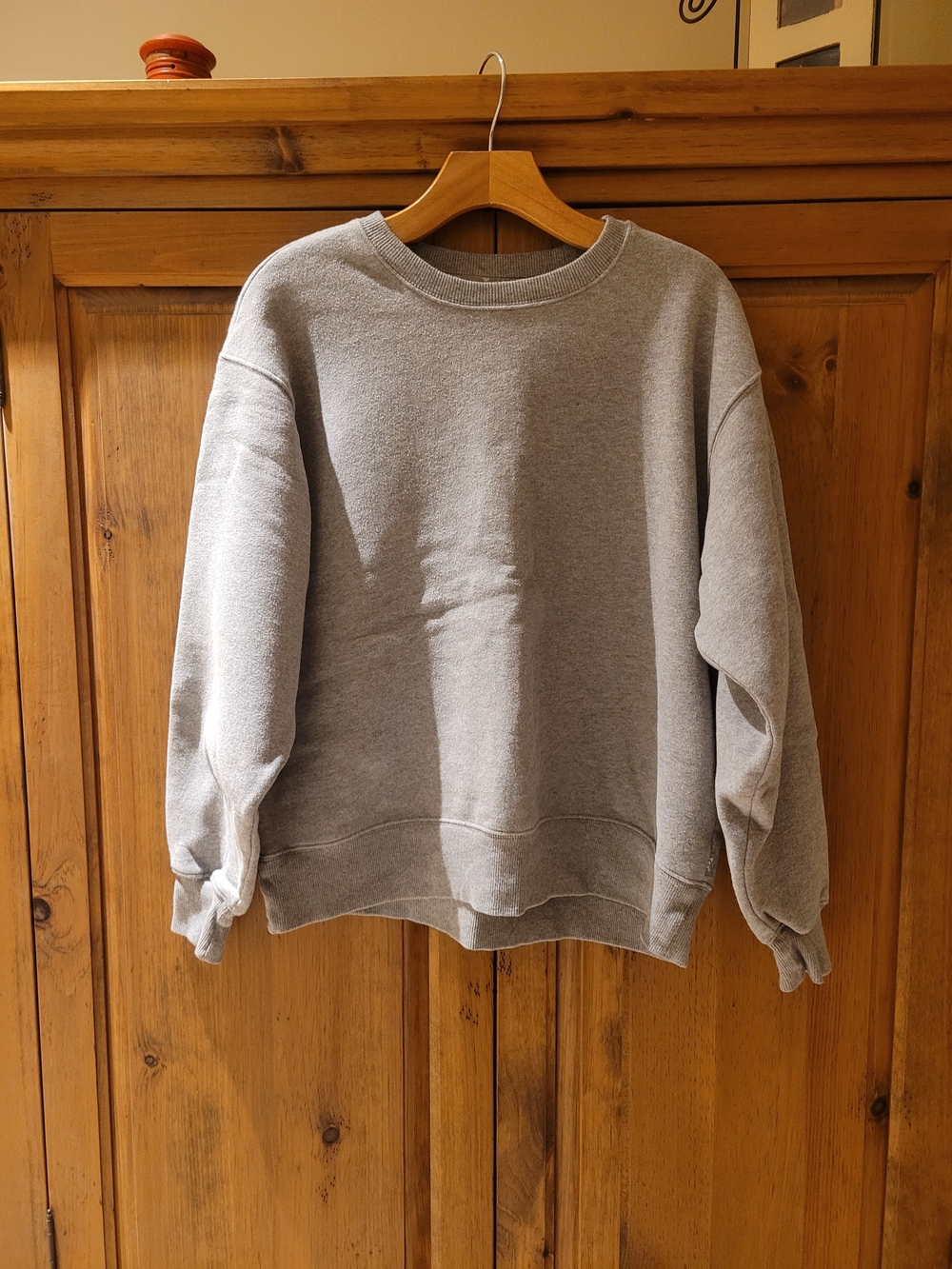 TNA Men's Crewneck Sweatshirt in Light Gray